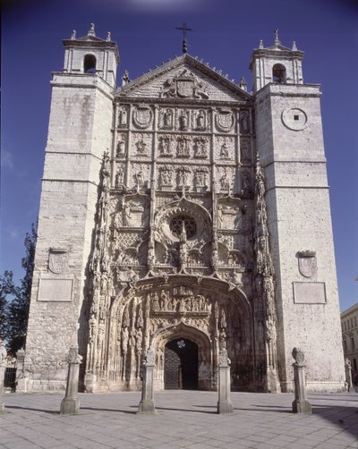 Västra fasaden av kyrkan San Pablo, byggd 1400-1600-talet av Spanish School