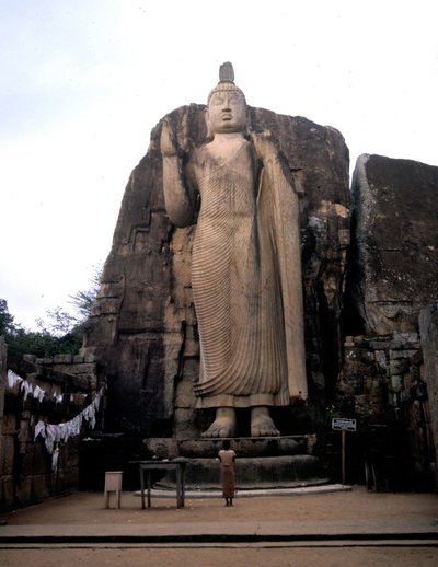 Avukanas stora Buddha. Sri Lanka. 400-talet. av Sri Lankan School