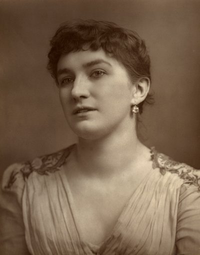 Nelly Bromley, brittisk skådespelare och sångerska, 1882 av St James