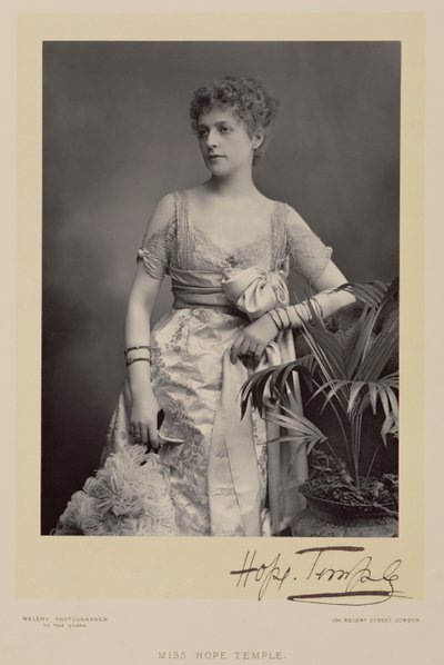 Miss Hope Temple, porträttfotografi av Stanislaus Walery