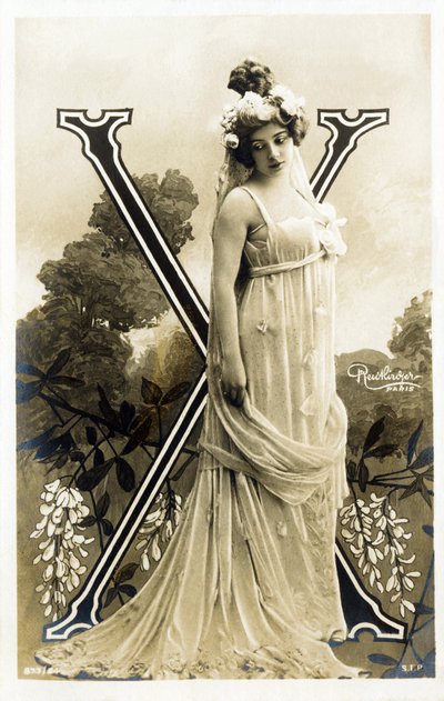 X: Amelie Dieterle, fransk skådespelerska och sångerska - Theatre des Varietes, Bouffes Parisiennes, Paris - alfabet i vykort av Studio Reutlinger