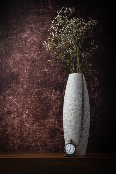 Tidlös klocka med blommotiv av Sumit Dhuper