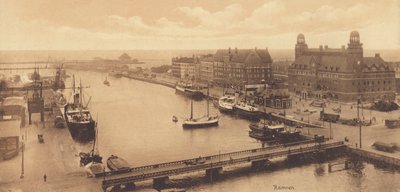 Malmo: Hamnen (b/w photo) av Swedish Photographer
