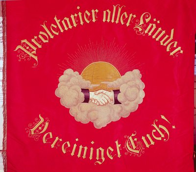 Proletärer i varje land förenas, fackligt banderoll (broderad textil) av Swiss School