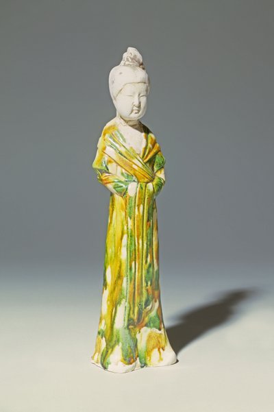 Sancai blek keramikfigur av en stående hovdam, Tangdynastin (keramik) av Tang Dynasty Chinese School