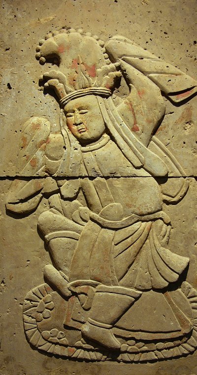 Terrakottastele med dansare, Tangdynastin (618-907), upptäckt i Shaanxi-provinsen, Steles Forest Museum i Xian. Fotografi, Leonard de Selva, Kina, 2006. av Tang Dynasty Chinese School