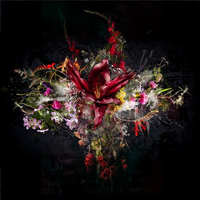 Bouquet XL, 2021 (blandade media på duk) av Teis Albers