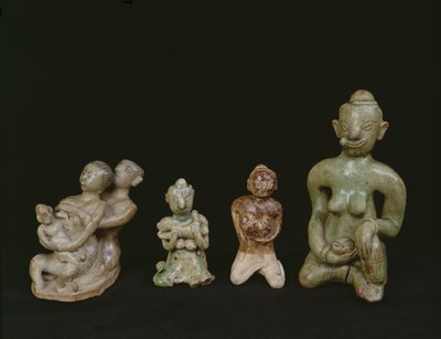 Statyetter av en mor och ett barn (terrakotta) av Thai School