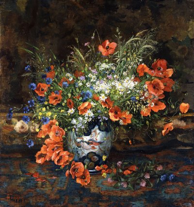 Vallmo, tusenskönor, smörblommor och andra blommor i en japansk Imari-vas av Theodore Hannon