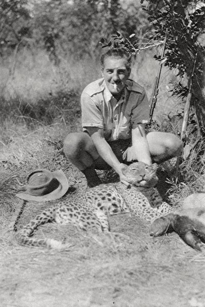 Chaplin Court Treatts leopard, Abercorn till Tukuyu, Tanganyika, 1925 1927 av Thomas A. Glover