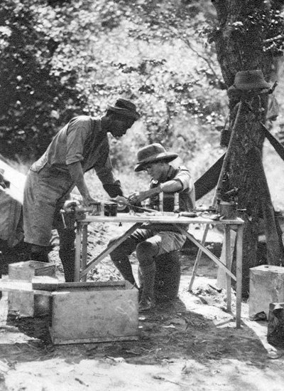Errol Hinds och Julius Mapata, Livingstone to Broken Hill, Northern Rhodesia, 1925 1927 av Thomas A. Glover