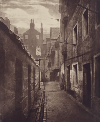 Close, nr 115 High Street. av Thomas Annan