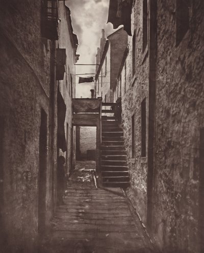 Plåt 32: Close, nr 128 Saltmarket, 1868-1871, tryckt 1877. av Thomas Annan