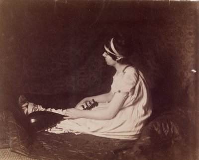[Sittande kvinna med luta] av Thomas Eakins