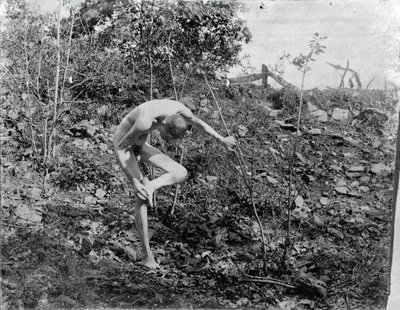 Thorn Puller, ca. 1883. av Thomas Eakins