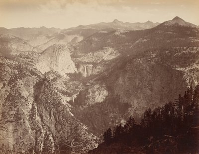 [Yosemite Valley från ovan] / [Yowiye och Piwyack. Vernal och Nevada Fall. Yosemite Valley från Glacier Point] av Thomas Houseworth and Company