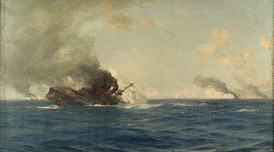 Sänkningen av "Scharnhorst" vid slaget om Falklandsöarna, 8 december 1914, ca 1915 (olja på duk) av Thomas J. Somerscales