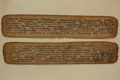 Milarepa i sin grotta, undervisar en jägare, ca 1400-99 (illuminerad handskrift) av Tibetan School