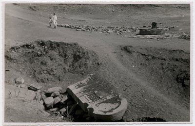 Fragment av stele, Axum, Etiopien, fotografi av Ugo Monneret de Villard av Ugo Monneret de Villard