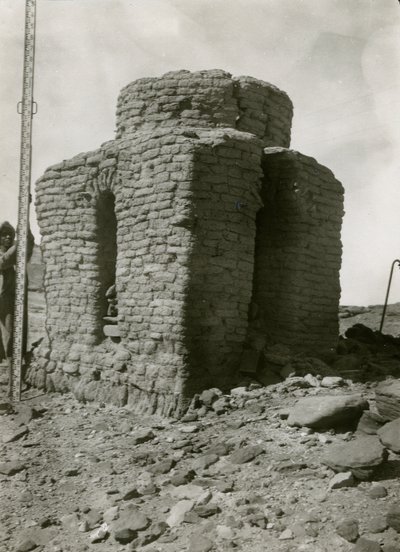 Grav i norra nekropolen, Qasr Ibrim, Egypten, fotografi av Ugo Monneret de Villard av Ugo Monneret de Villard