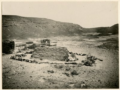 Grav i södra nekropolen, Qasr Ibrim, Egypten, fotografi av Ugo Monneret de Villard av Ugo Monneret de Villard