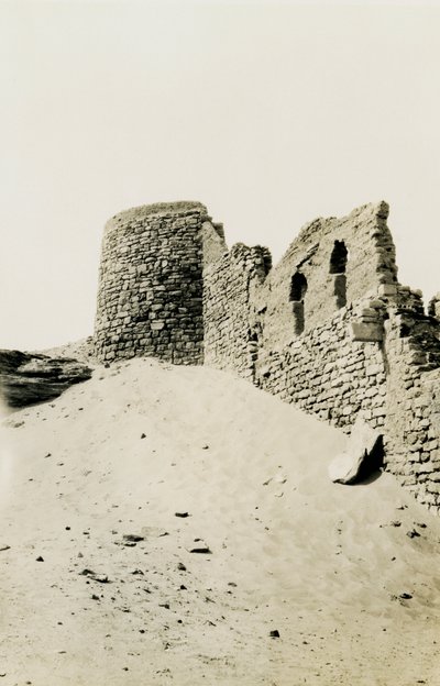 Tornet på klostret St Simeon, Aswan, Egypten, fotografi av Ugo Monneret de Villard av Ugo Monneret de Villard