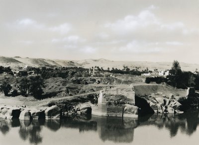 Utsikt över ön Elephantine med Nilen, Egypten, fotografi av Ugo Monneret de Villard av Ugo Monneret de Villard