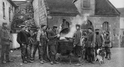 Ett tyskt fältkök i en fransk by, första världskriget, 1915 av Unbekannt