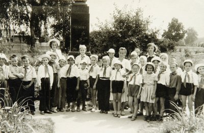 En enhet för unga pionjärer i Jalta, Krim, USSR, 1950-talet av Unbekannt
