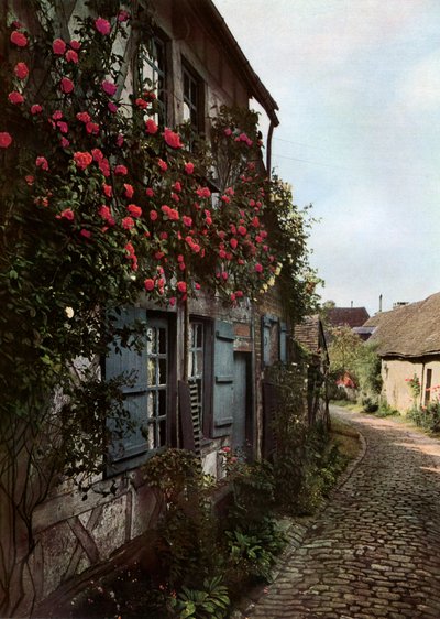 En kullerstensgata i Gerberoy, Frankrike, 1938 av Unbekannt