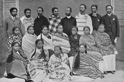 En grupp Hova, människor på Madagaskar, 1912 av Unbekannt