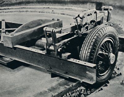 Ett roadsterdäck under test, 1937 av Unbekannt