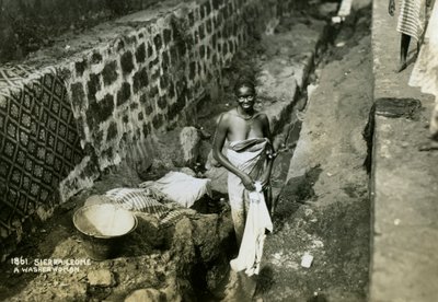 En tvättkvinna, Sierra Leone, 1900-talet av Unbekannt