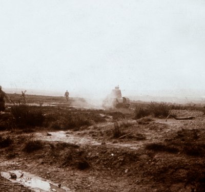 Framryckande med stridsvagnar, c1914-c1918 av Unbekannt