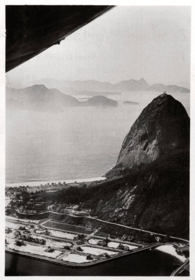 Flygfoto över Sockertoppen, Rio de Janeiro, Brasilien, från en zeppelinare, 1930 1933 av Unbekannt