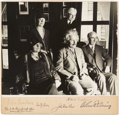 Albert och Elsa Einstein, John och Lora Baer och Arthur H. Fleming, Pasadena, 1 januari 1931, 1931. av Unbekannt