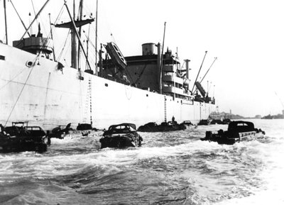 Amerikanska amfibiefordon, Le Havre, Frankrike, 1944 av Unbekannt