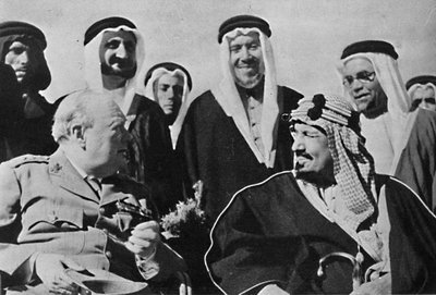 Bland andra härskare i Mellanöstern, kung Ibn Saud, av Saudiarabien, 1945 av Unbekannt