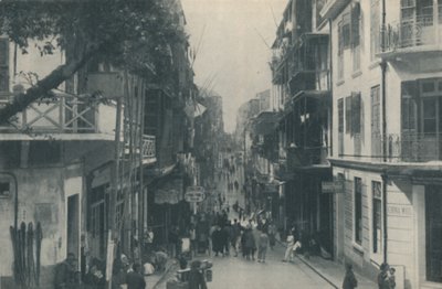 Balkongbyggnader på en folkväg som går öster och väster, c1935 av Unbekannt