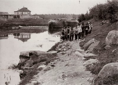 Pråmdumprar på Volga, Ryssland, c1895 av Unbekannt