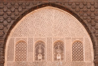 Ben Youssef Medersa är den största Medersa i Marocko, ursprungligen en religiös skola grundad under Abou el Hassan, Marrakech, Marocko av Unbekannt