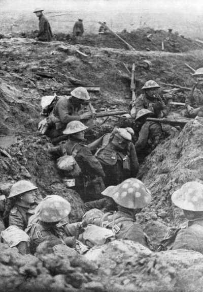 Brittiska trupper vid Menin Road, nära Ypres, Belgien, 30 oktober 1917 av Unbekannt