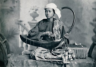 Burmesisk harpspelare, 1902 av Unbekannt