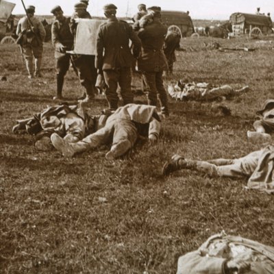 Begravning av kroppar, Sainte-Marie-à-Py, norra Frankrike, c1914-c1918 av Unbekannt