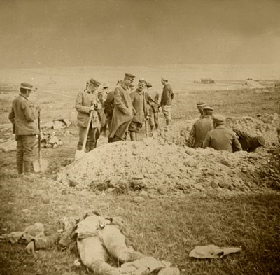 Begravning av kroppar, Sainte-Marie-à-Py, norra Frankrike, c1914-c1918. av Unbekannt