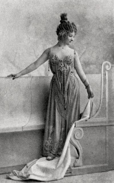 Cecile Sorel, fransk skådespelerska, 1893 av Unbekannt