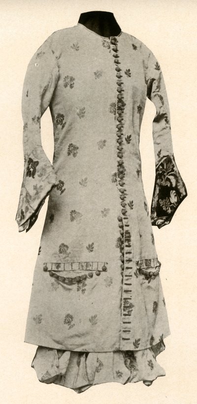 Päls och helbyxor av brun brokad med blommor och blad, c1670, 1937. av Unbekannt