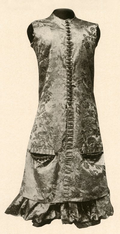 Kappa och helbyxor av mörkrödblommigt siden, 1681, 1937. av Unbekannt