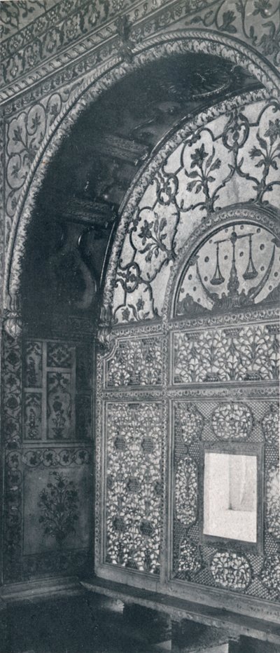 Delhi. The Scales of Justice Carved Marble Screen genom vilken framställningar togs emot., c1910. av Unbekannt