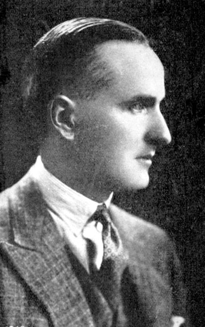 Denis George Mackail 1892-1971, engelsk romanförfattare och novellförfattare, tidigt 1900-tal av Unbekannt